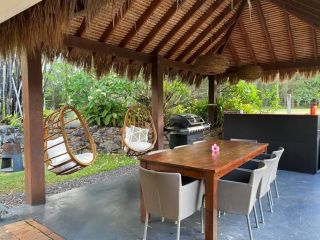 Bali Ahn Acreage 3 minutes to town Pool AirCon Wifi Guest house, Queensland - 4