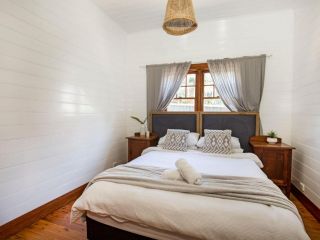 Bali Huts at Nowra - Private Resort Style Pool Guest house, Nowra - 3