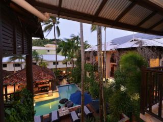 Balinese Style Studio Apartment, Port Douglas - 2