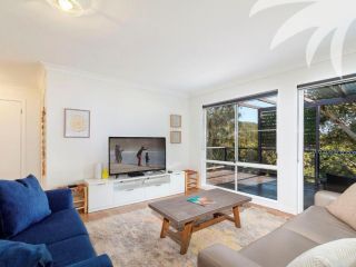 Bangalow Guest house, Elizabeth Beach - 1