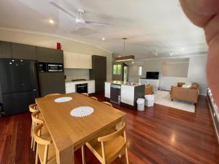 Banksia Beach House Guest house, Point Lookout - 3