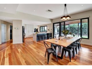 Banksia House - Executive Property Mansfield Vic Guest house, Mansfield - 3