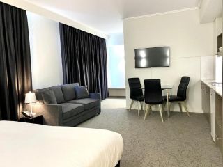New Haus by Hougoumont Hotel, former Bannister 22 Hotel, Fremantle - 2