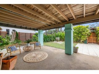 Bargara beachfront Unit - dog friendly Apartment, Bargara - 3