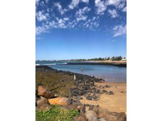 Bargara Shores beachfront with spectacular views Apartment, Bargara - 4