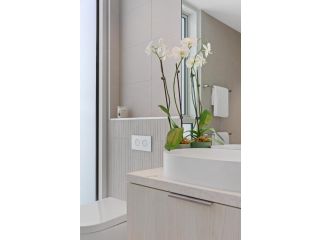 Designer Luxury for 2 Apartment, Mornington - 5