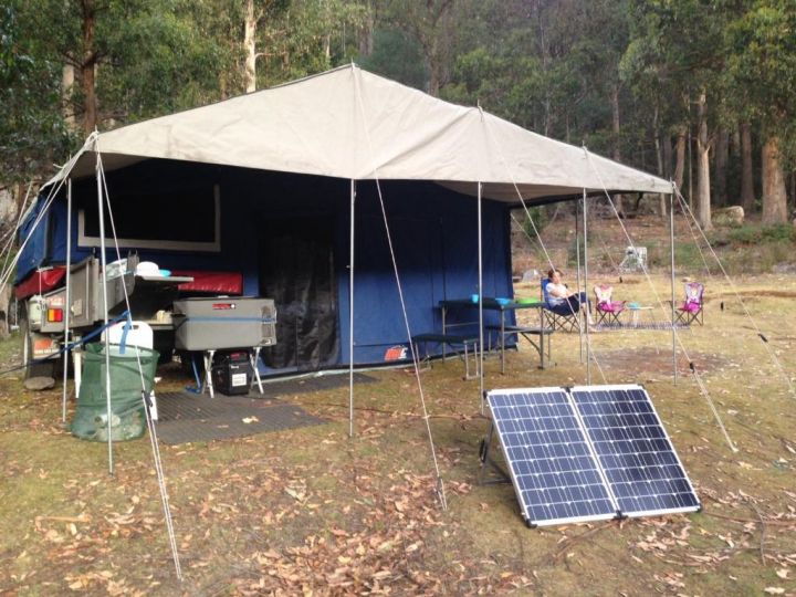 Base Camp Tasmania Campsite, New Norfolk - imaginea 14