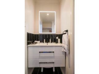 Battery Point Boutique Accommodation Apartment, Hobart - 3