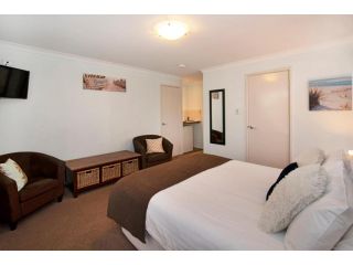 Baudins of Busselton Bed and Breakfast - Adults only Bed and breakfast, Busselton - 2