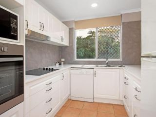 Bay Apartments unit 10 - Easy walk to Coolangatta and Tweed Heads Apartment, Gold Coast - 3