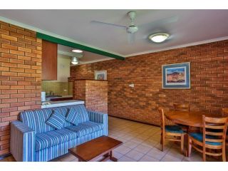 Bayside Holiday Apartments Aparthotel, Broome - 2