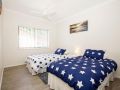 Bayview - Absolute Waterfront with Jetty - 5 Mins to Hyams Beach Guest house, Erowal Bay - thumb 7