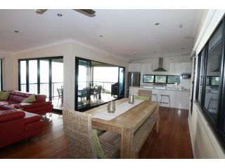 Bayview Breeze Guest house, Tangalooma - 2