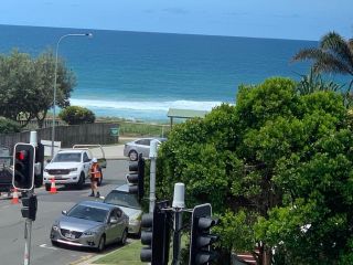 Beach bliss Apartment, Gold Coast - 2