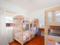 Leafy Family House, Close to Beach and Surf Club Guest house, Macmasters Beach - thumb 10