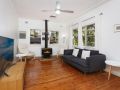Leafy Family House, Close to Beach and Surf Club Guest house, Macmasters Beach - thumb 6