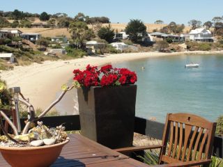 Beach buoy Guest house, Tasmania - 3