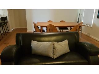 Beach Holiday Cottage Guest house, Apollo Bay - 4