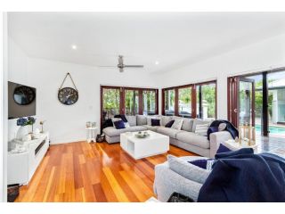 Cottonwood Beach House by Kingscliff Accommodation Guest house, Casuarina - 4