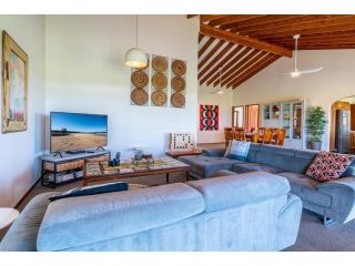Beach House on Jones Beach - Sustainable stay! Guest house, Minnamurra - 3