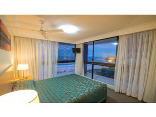 Beach House Seaside Resort Apartment, Gold Coast - 3
