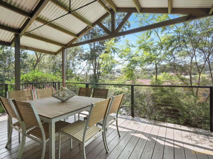 Charming Beach Home with Plenty of Outdoor Spaces Guest house, Avoca Beach - imaginea 1