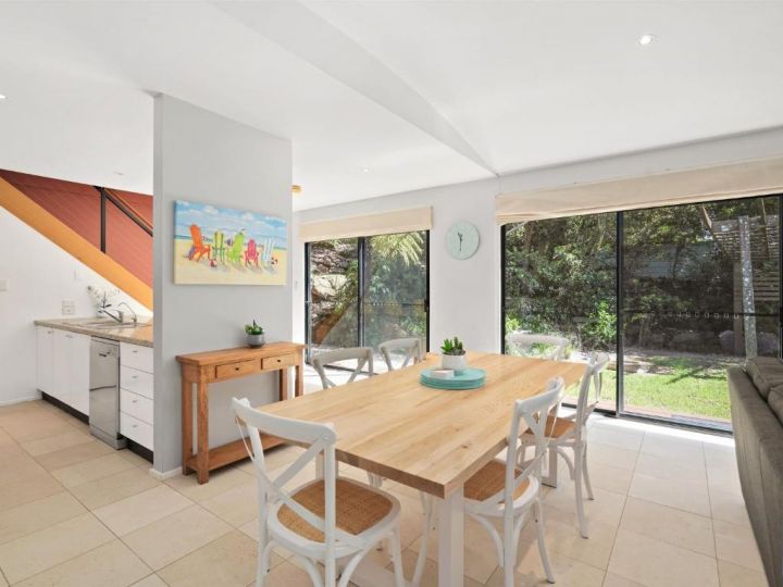 Charming Beach Home with Plenty of Outdoor Spaces Guest house, Avoca Beach - imaginea 4