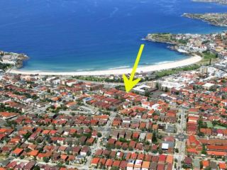 Beach Retreat Apartment, Sydney - 3