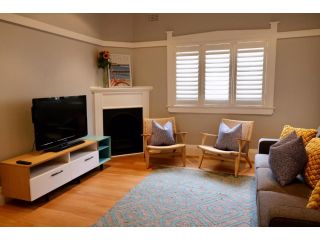 Beach Retreat Apartment, Sydney - 1