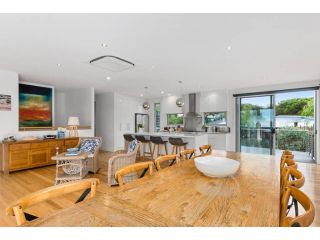 Beach Road Luxury with Ocean Views Guest house, Aireys Inlet - 5