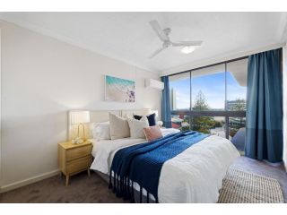 Beachcomber Resort - Deluxe Rooms Hotel, Gold Coast - 2