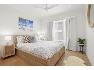 Beachcomber Unit 2 7 Dingle Ave Apartment, Caloundra - 3