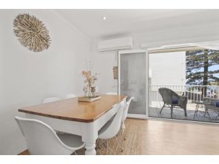 Beachcomber Unit 2 7 Dingle Ave Apartment, Caloundra - 5