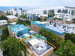 Beachcove Unit 10 60 Lower Gay Tce Bulcock Beach Apartment, Caloundra - 1