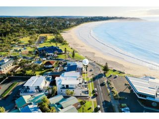 Beachfront One, Mollymook Apartment, Mollymook - 1