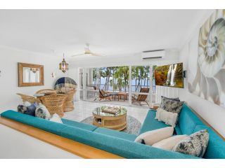 Belle Escapes - Sapphire Suite Absolute Beachfront Alamanda Resort 