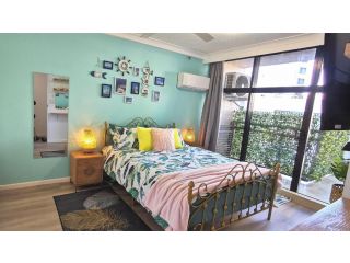 Surfers Paradise Beach Beside - City View Apartment in Centre of Paradise - Beach Home Apartment, Gold Coast - 3