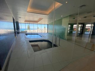 Beachfront Luxury in Soul Surfers Paradise 9th Apartment, Gold Coast - 3