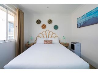 Manly Beachfront Apartment Apartment, Sydney - 1