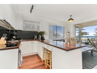 Beachfront on Golden Mile Apartment, Sydney - 4