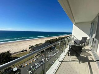 Beachfront on Oasis Centre, Air on Broadbeach 1503 Apartment, Gold Coast - 1