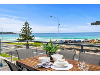 Beachfront Six Apartment, Mollymook - 2