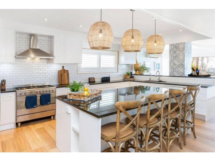 Absolute Beachfront Family Size Home Villa, Gold Coast - imaginea 10