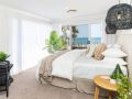 Absolute Beachfront Family Size Home Villa, Gold Coast - thumb 12