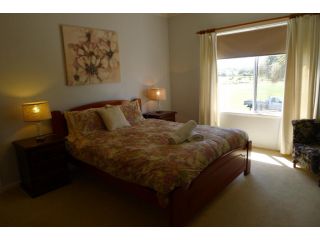 BEACHPOINT COTTAGE Guest house, Warrnambool - 5