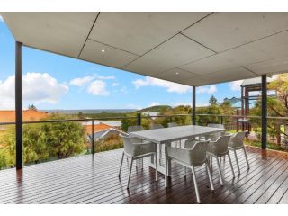 Beachside at Margaret River - Spacious Family Beach House in Exclusive Prevelly Location Guest house, Prevelly - 3
