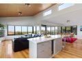Beachside at Margaret River - Spacious Family Beach House in Exclusive Prevelly Location Guest house, Prevelly - thumb 7