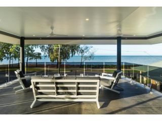 Beachside Bliss in Clifton Beach Guest house, Palm Cove - 2
