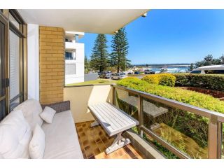 Beachside Bliss - location, location at Town Beach Apartment, Port Macquarie - 3
