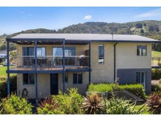Beachside Bliss with Secure yard l Pet Friendly Guest house, Apollo Bay - 2
